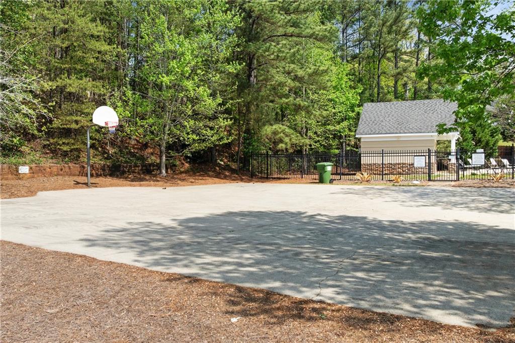 760 Gates Lane