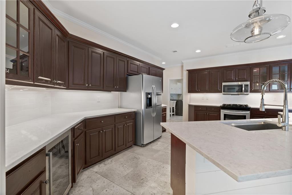 735 Mill Circle