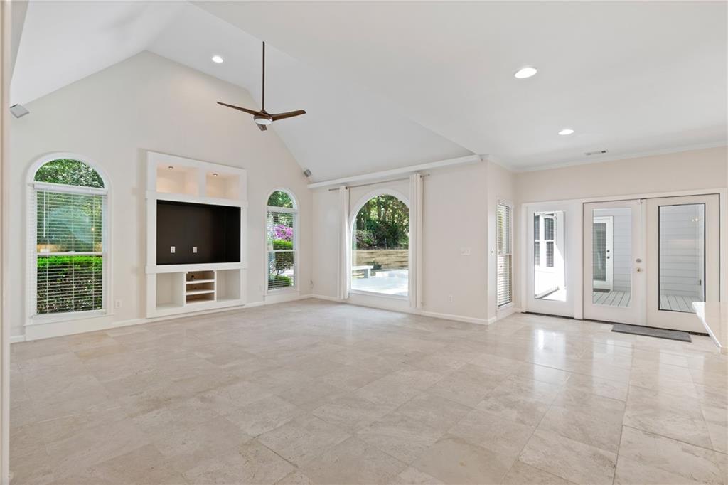 735 Mill Circle