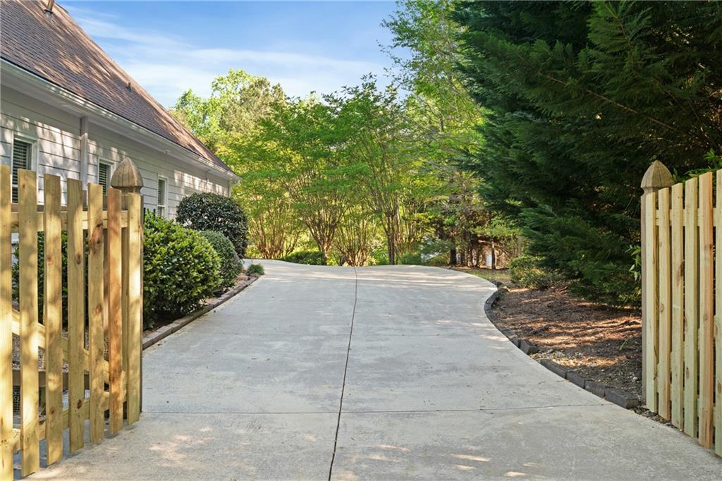 735 Mill Circle