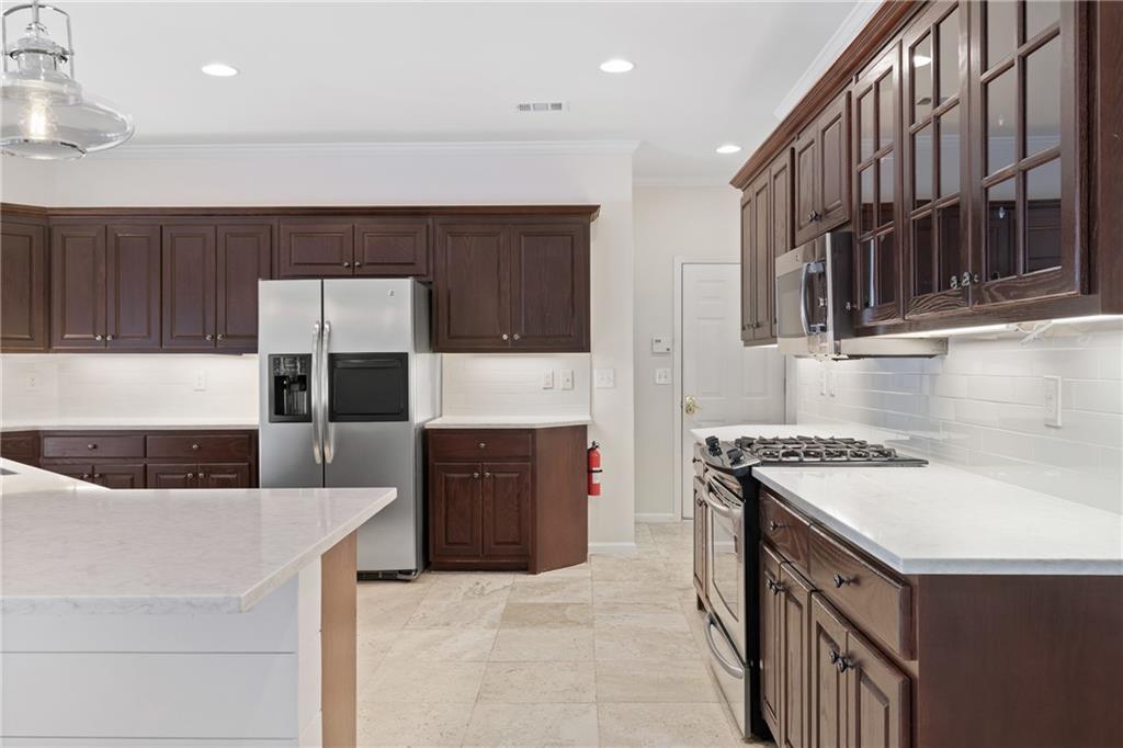 735 Mill Circle