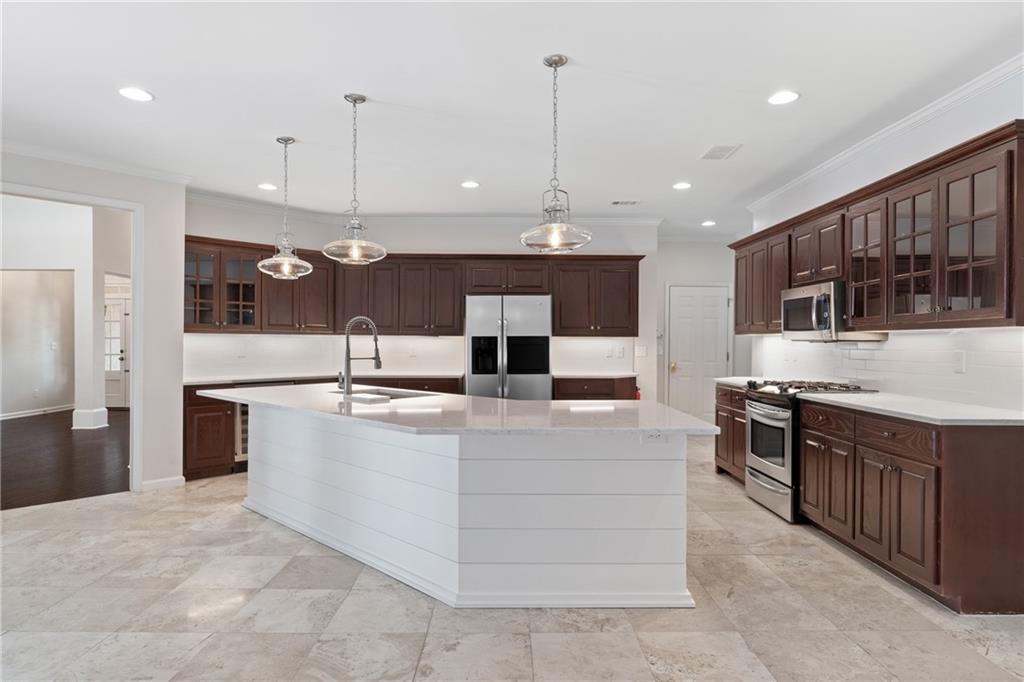735 Mill Circle