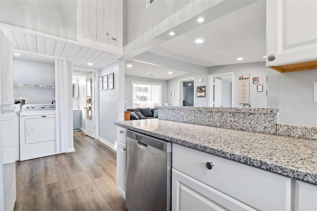 5523 Mount Shores Circle