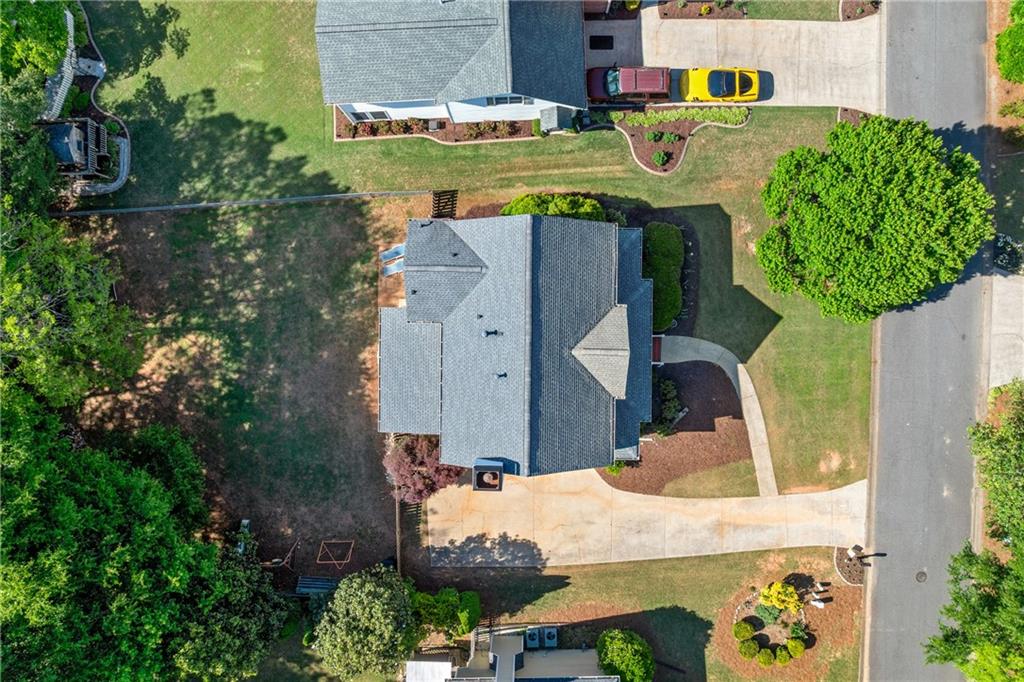 1325 Willow Tree Drive