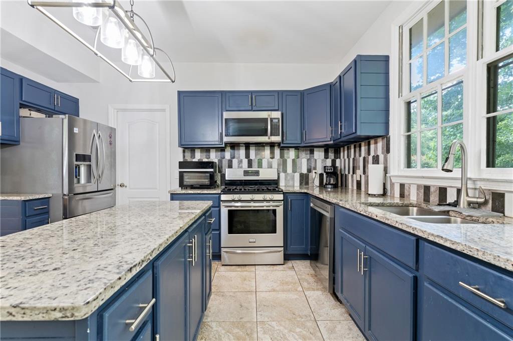 3043 Milford SW