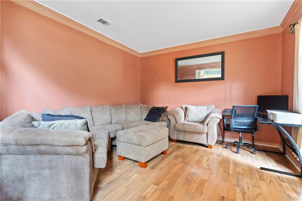 3043 Milford SW