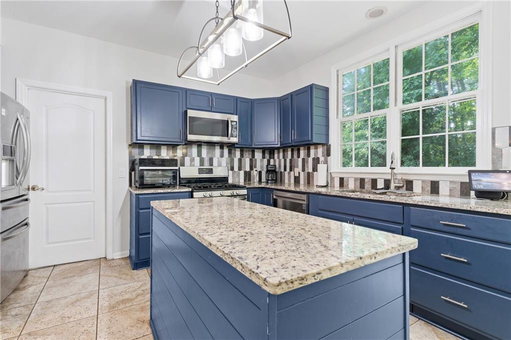 3043 Milford SW