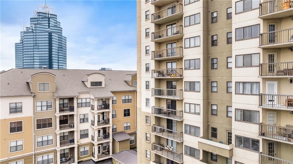 795 Hammond Drive Unit 701