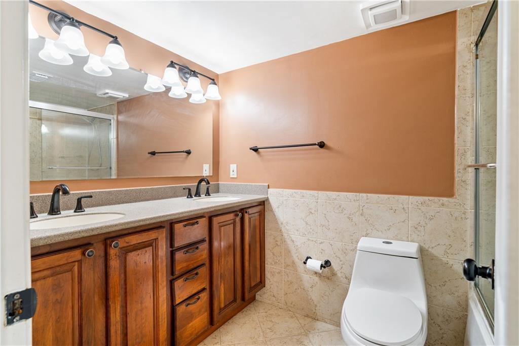 795 Hammond Drive Unit 701