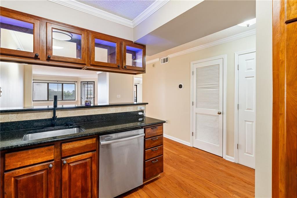 795 Hammond Drive Unit 701