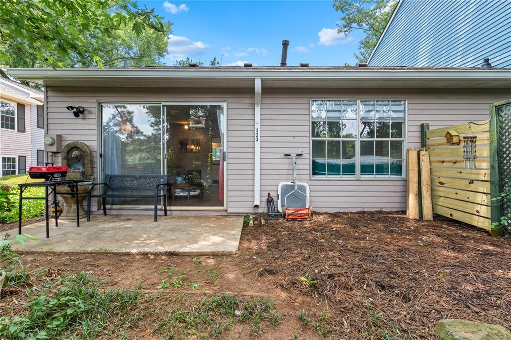 323 Cabaret Court SW