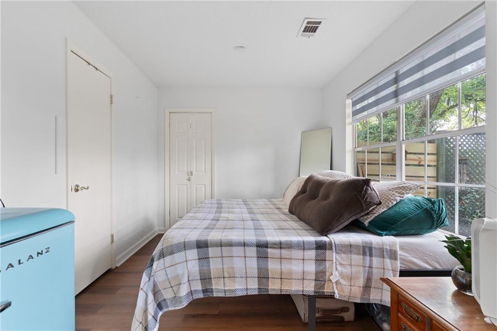 323 Cabaret Court SW