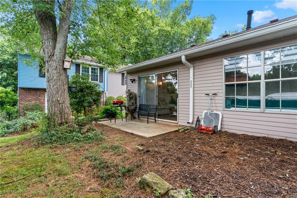 323 Cabaret Court SW