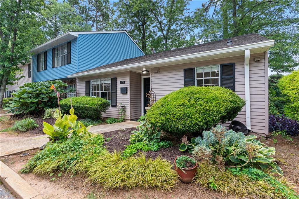 323 Cabaret Court SW