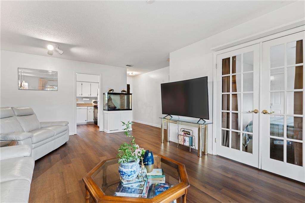 323 Cabaret Court SW