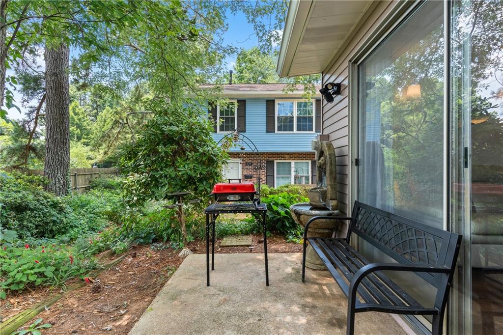 323 Cabaret Court SW