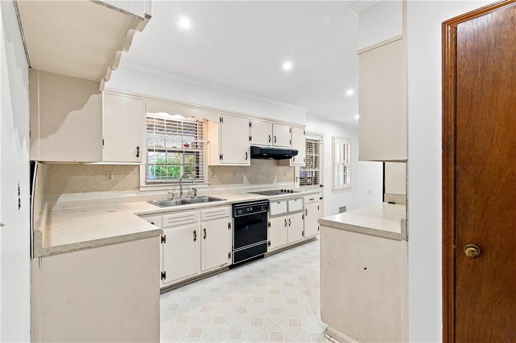 2710 Tanglewood Trail