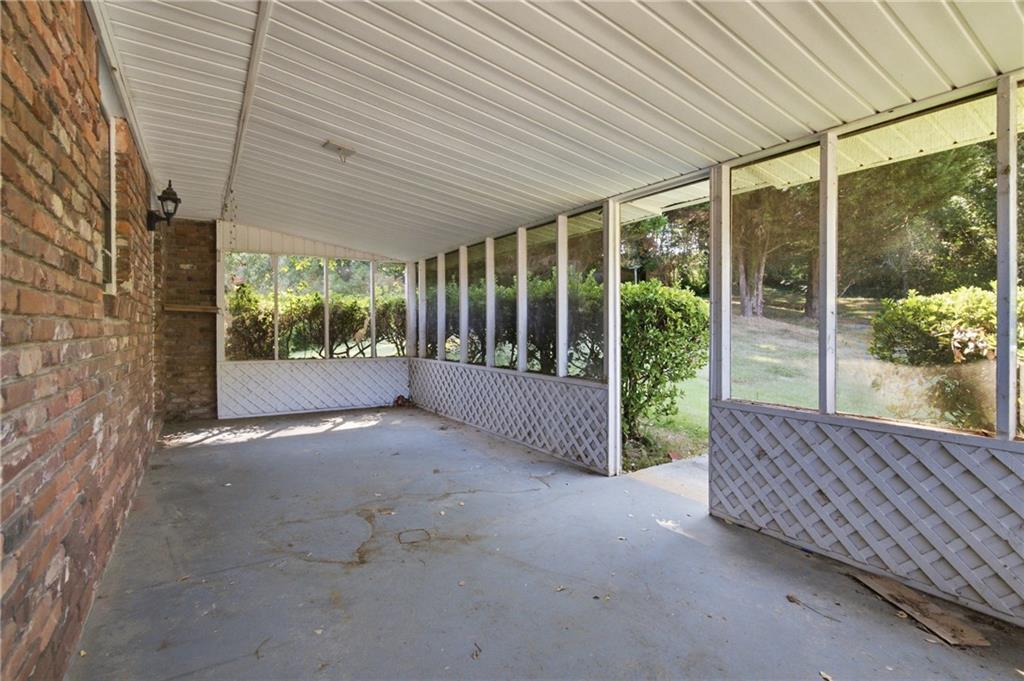 2710 Tanglewood Trail