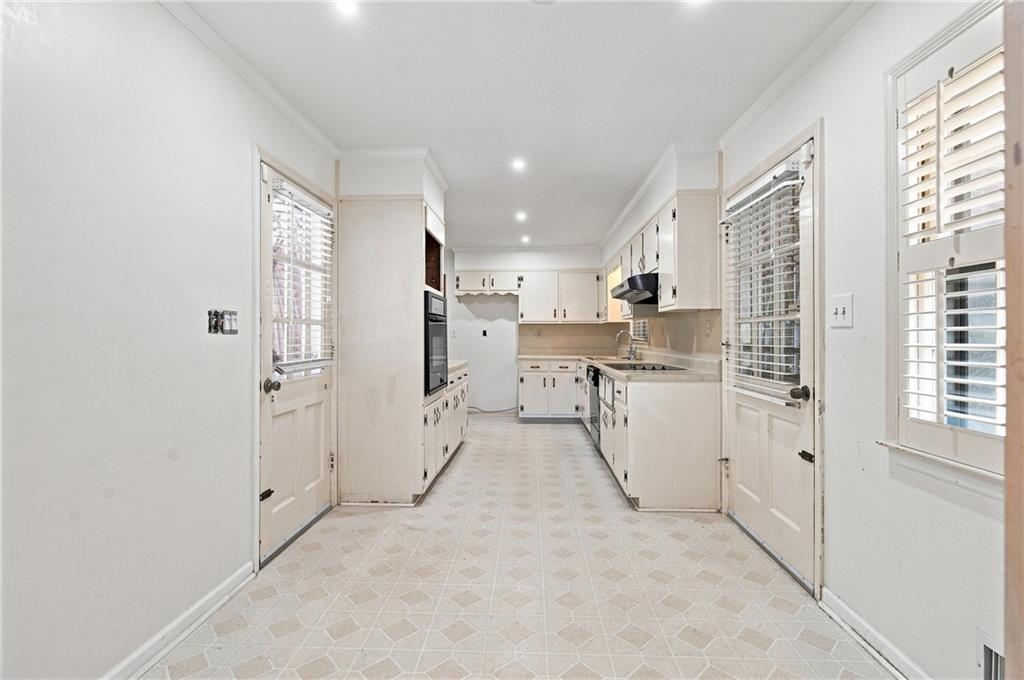 2710 Tanglewood Trail