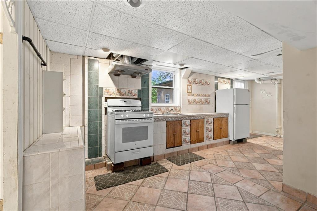 2498 Johnson Drive