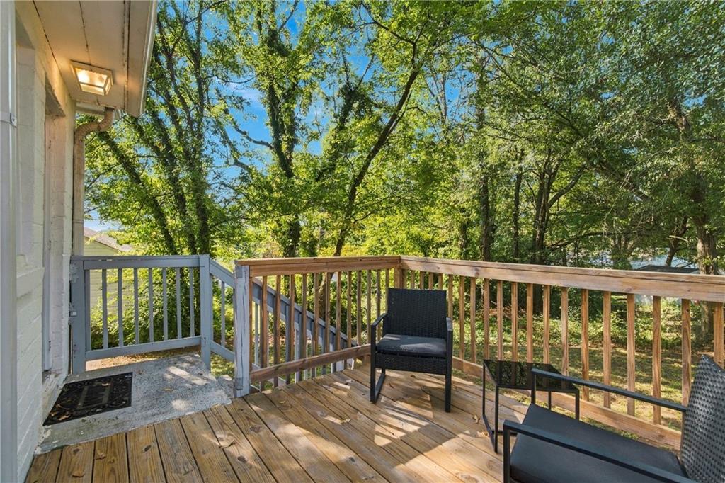 106 Aviation Road SE