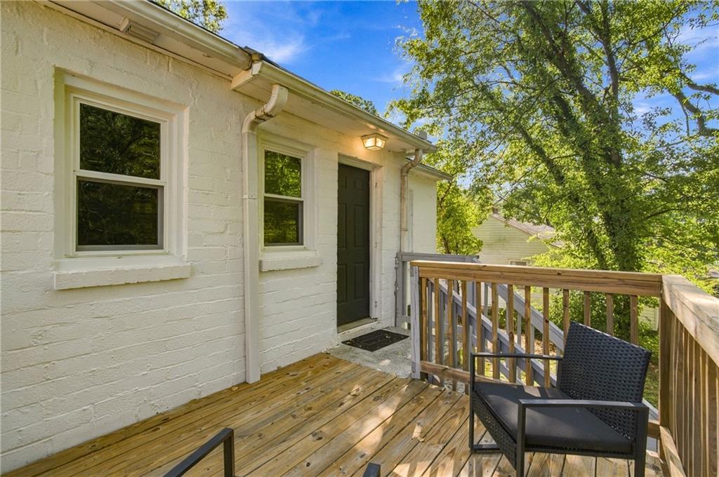 106 Aviation Road SE