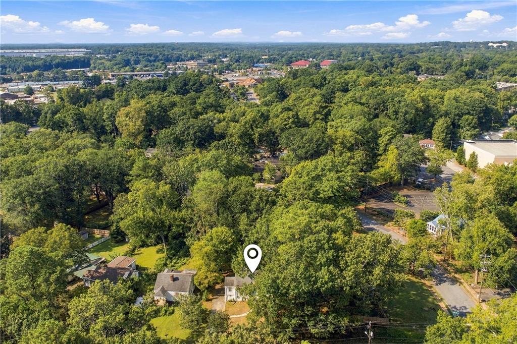 106 Aviation Road SE
