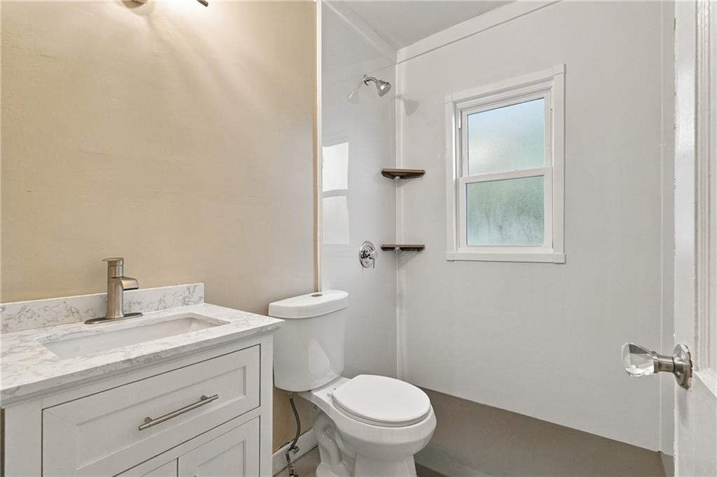 106 Aviation Road SE