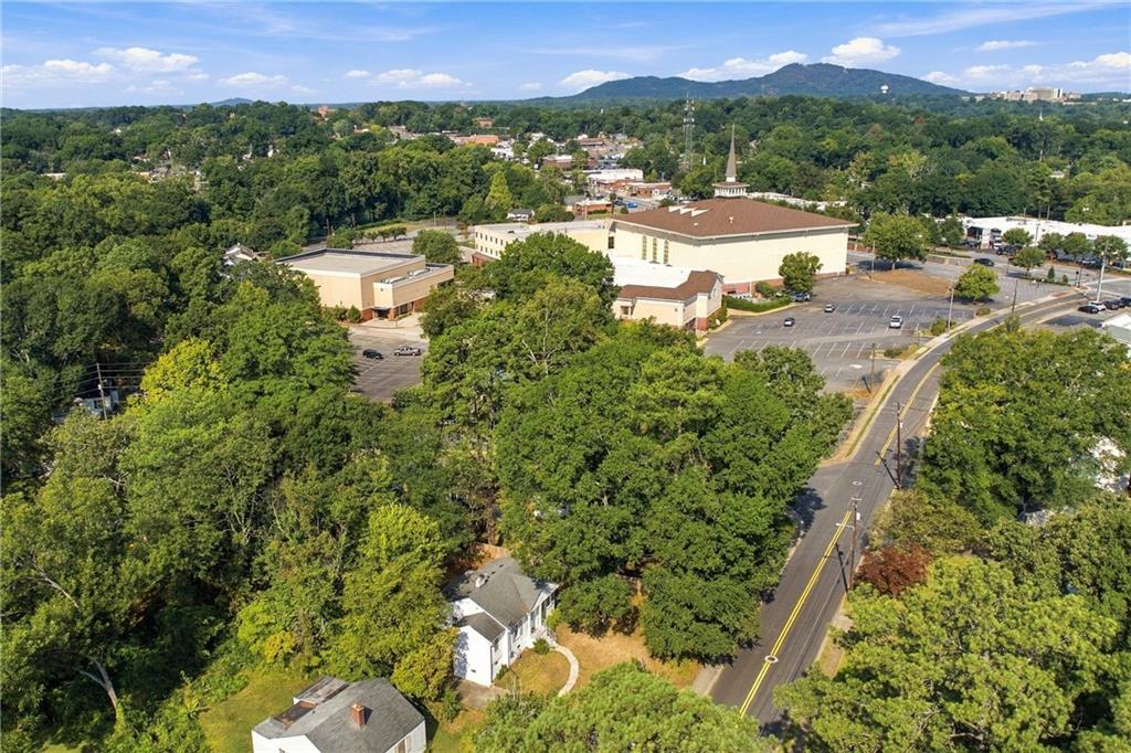 106 Aviation Road SE