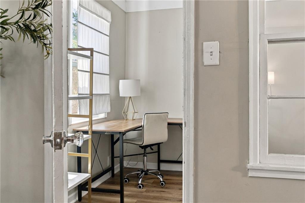 106 Aviation Road SE