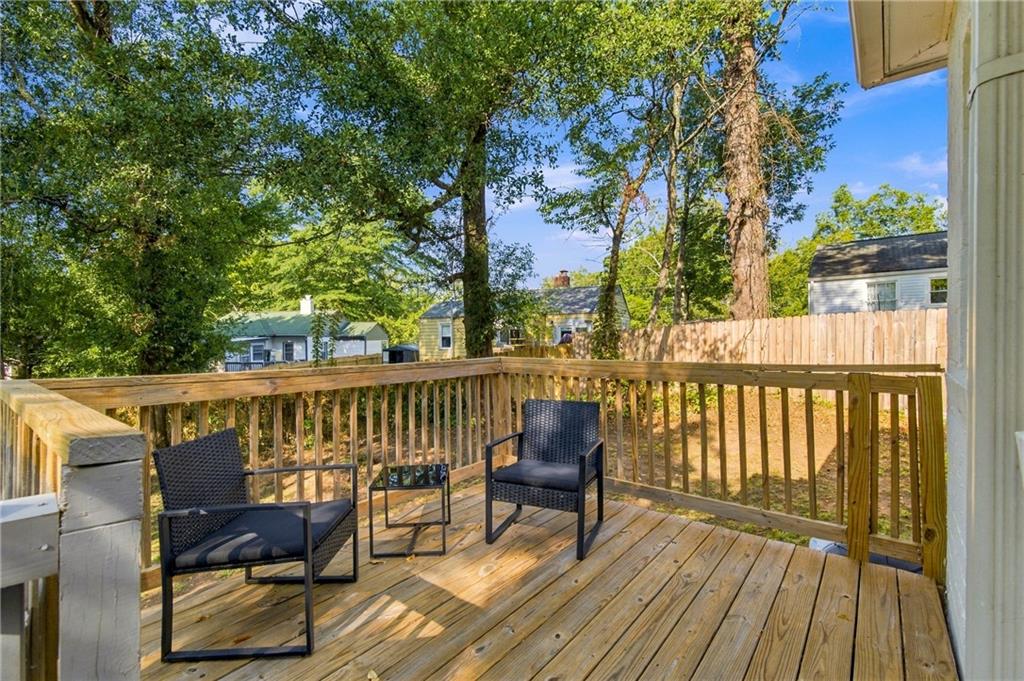 106 Aviation Road SE