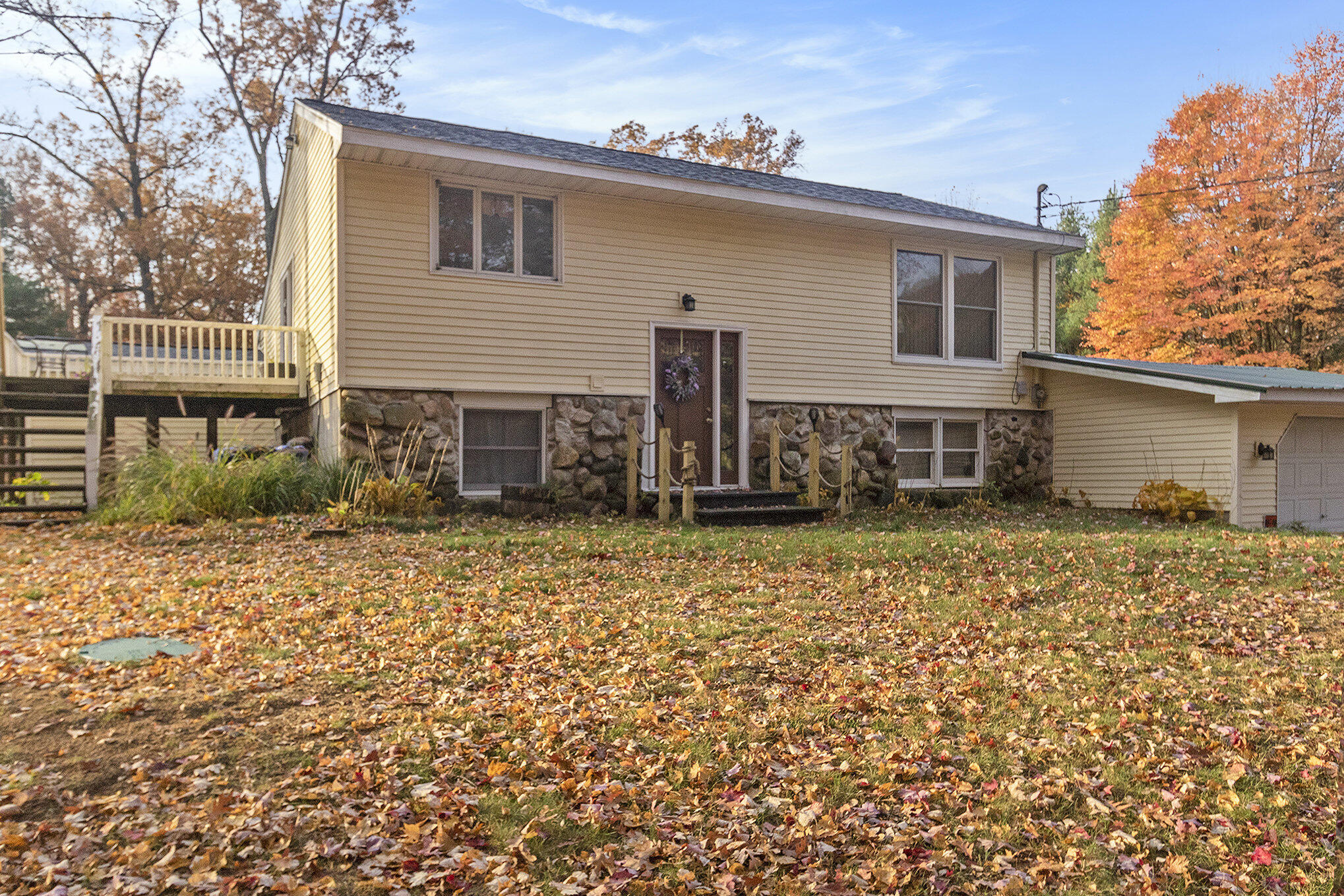 590 W Marion Road