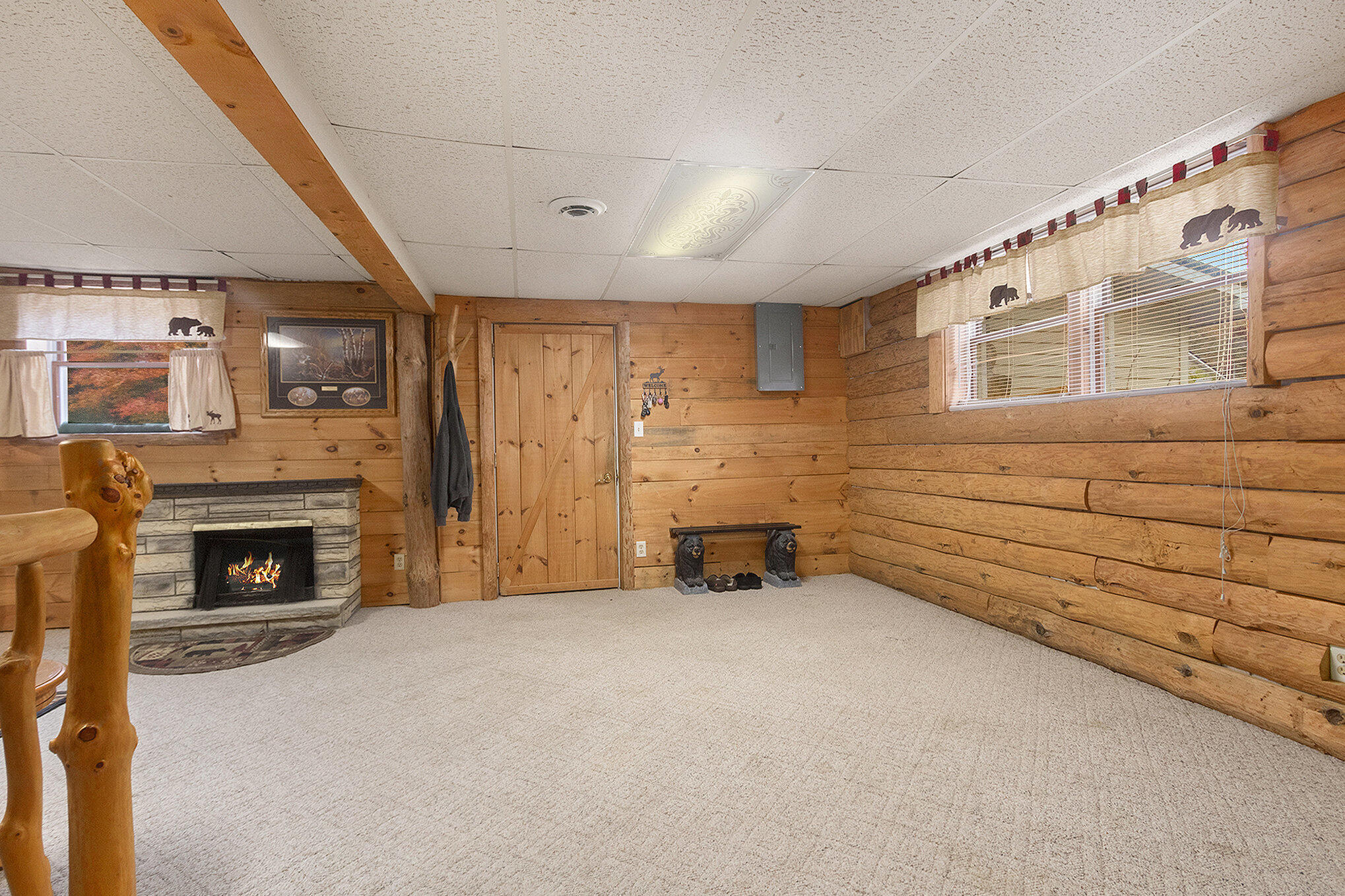 590 W Marion Road