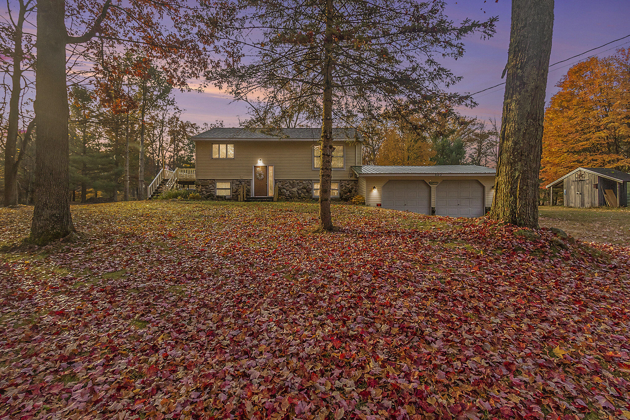 590 W Marion Road