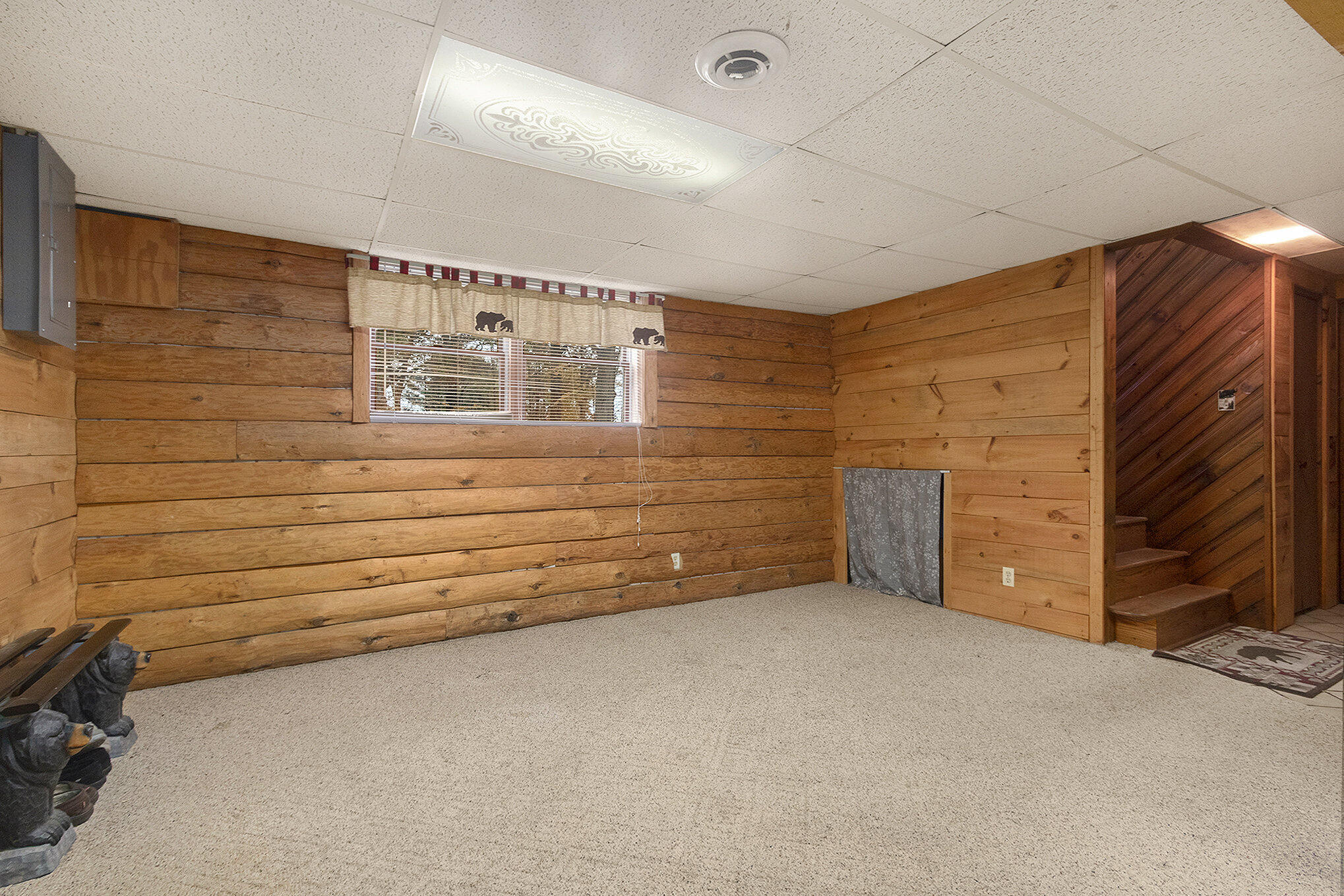 590 W Marion Road