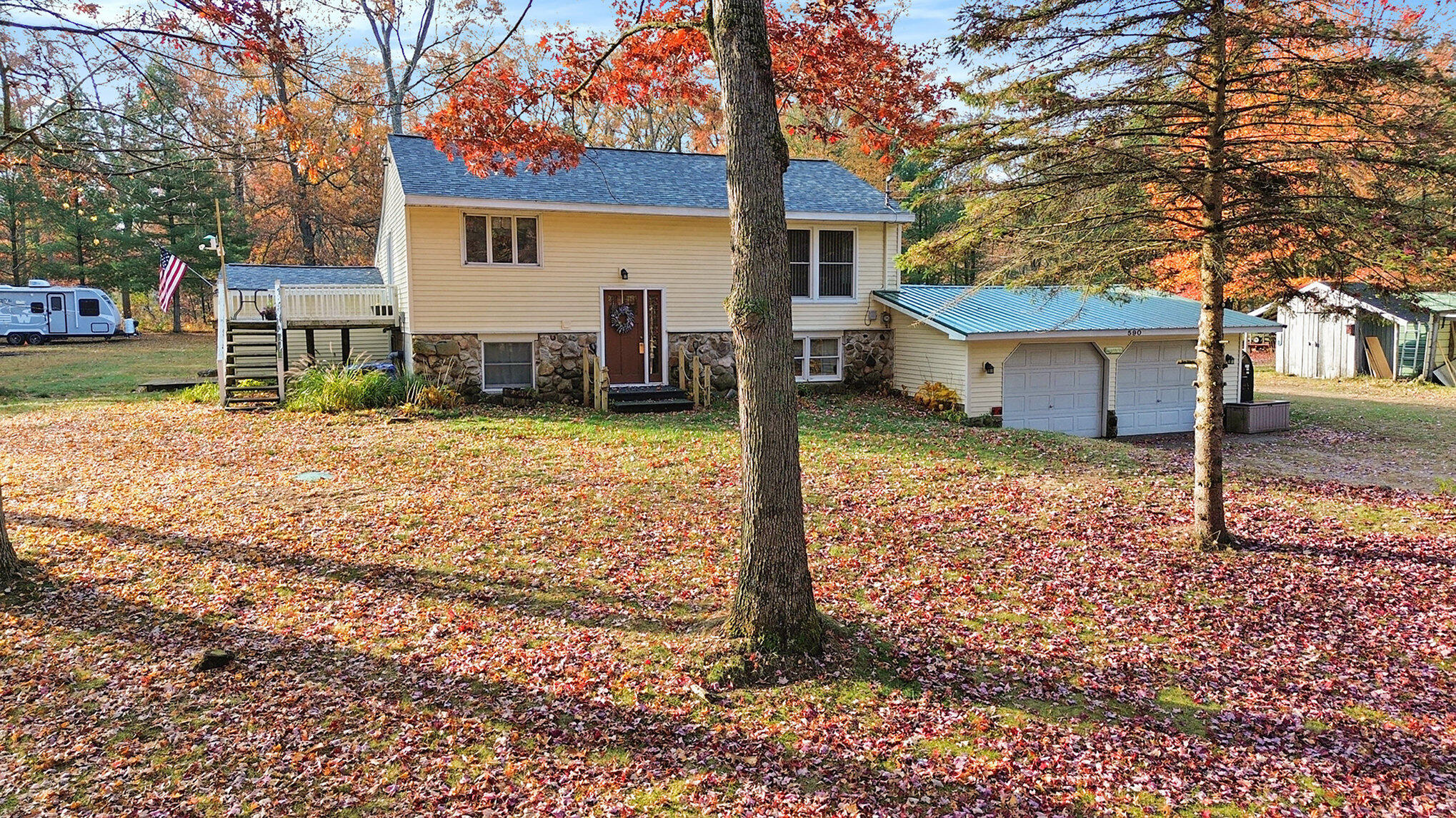 590 W Marion Road