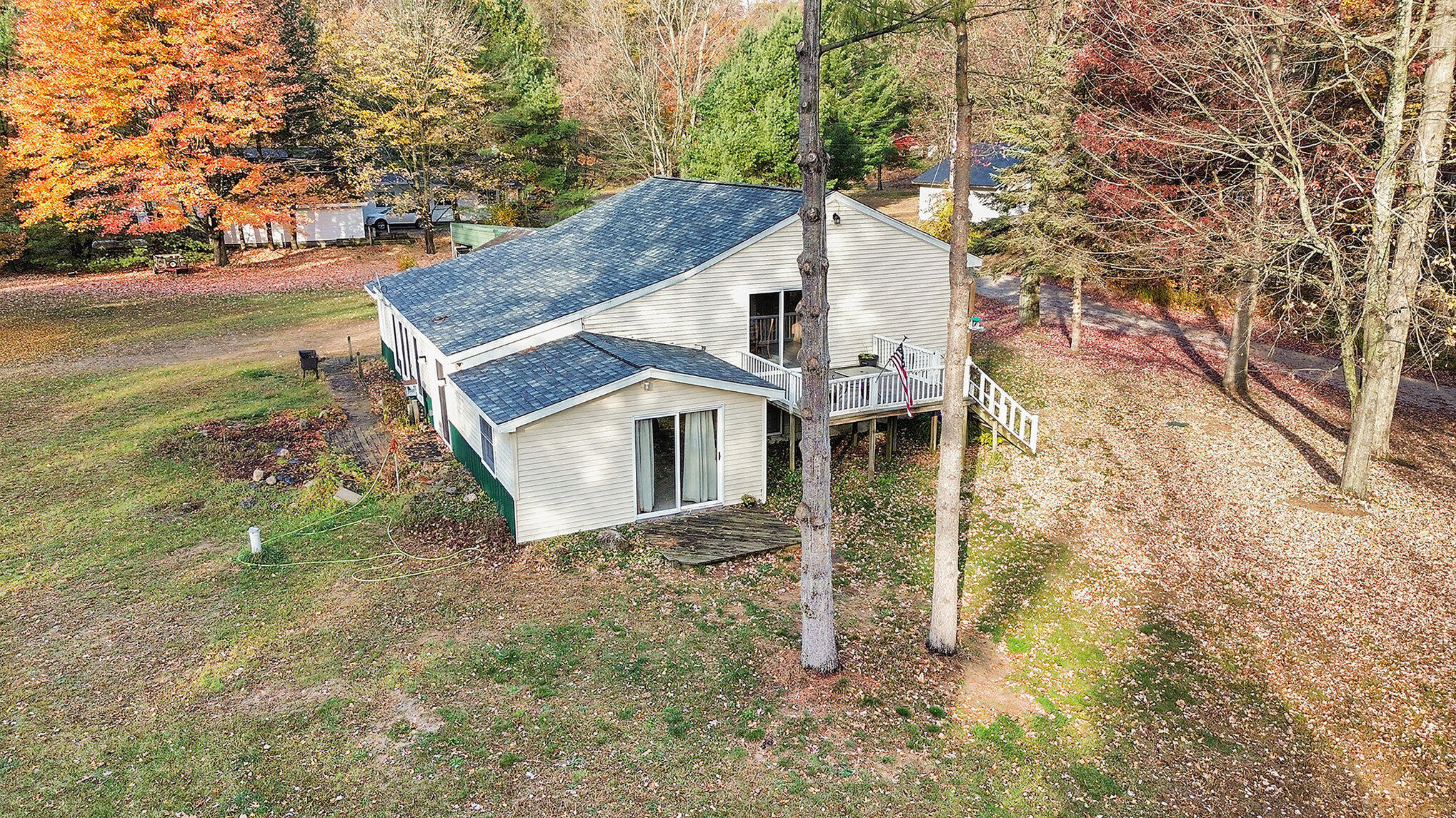 590 W Marion Road