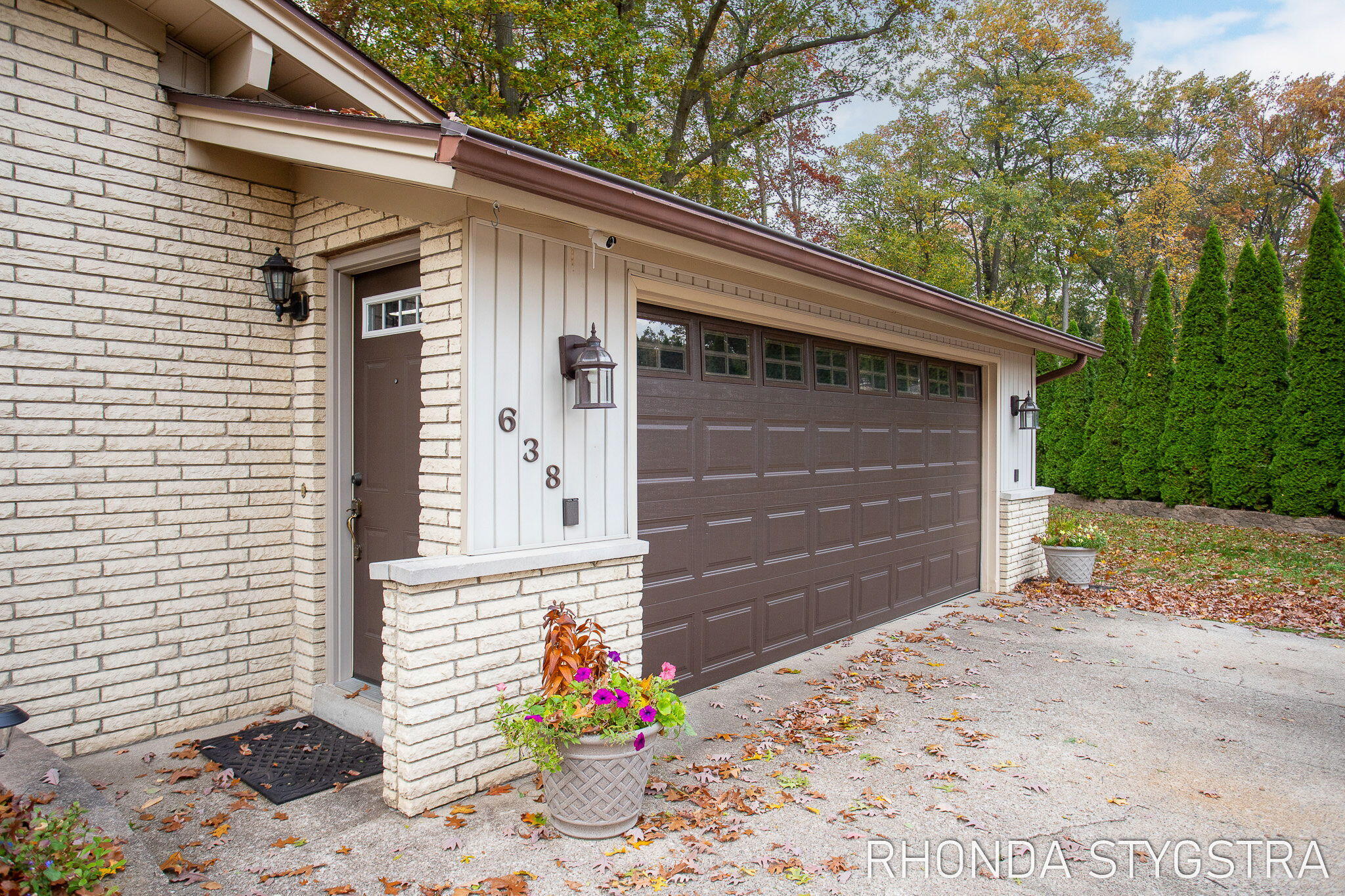 638 Oak Valley Drive