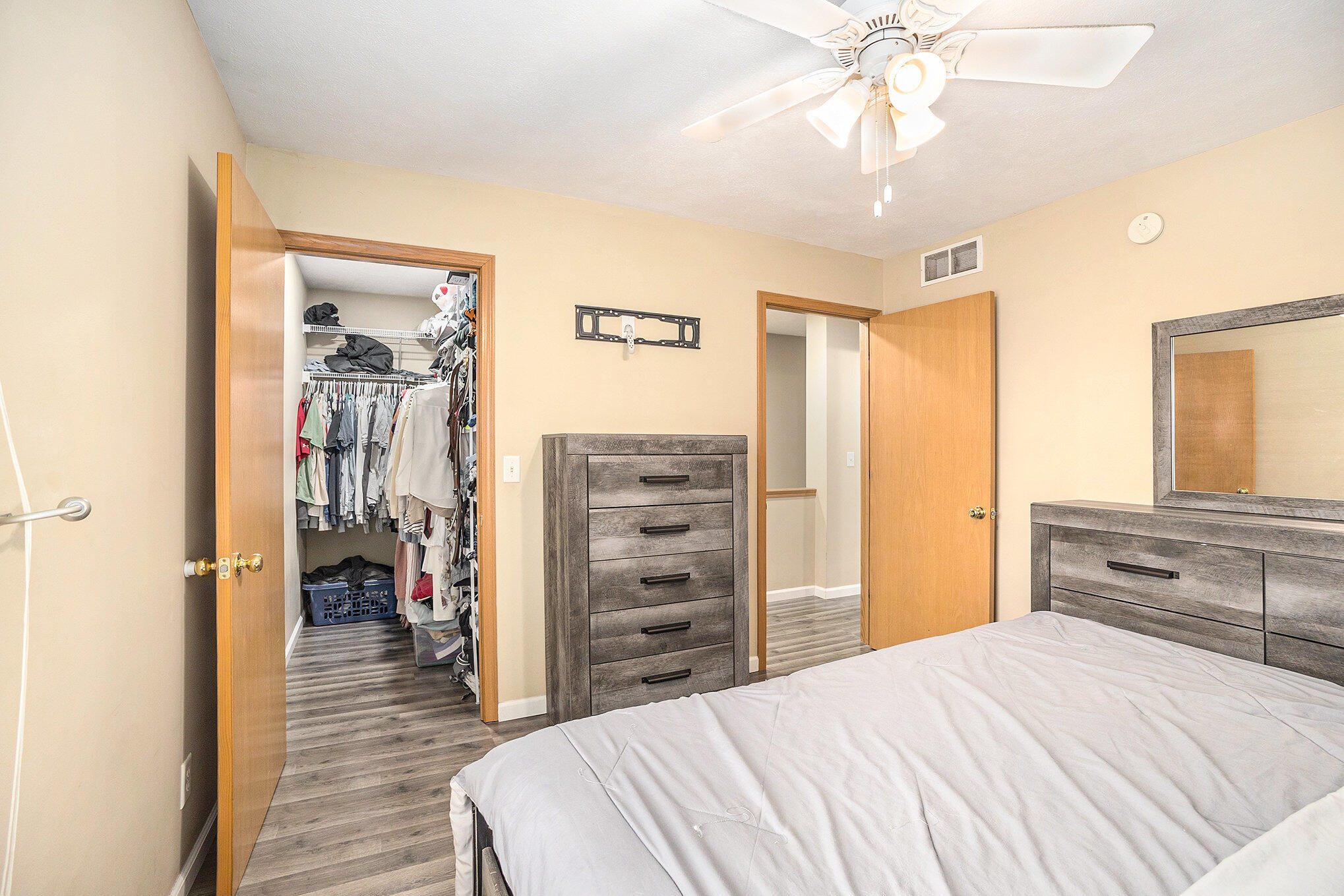 3222 Renwick Court