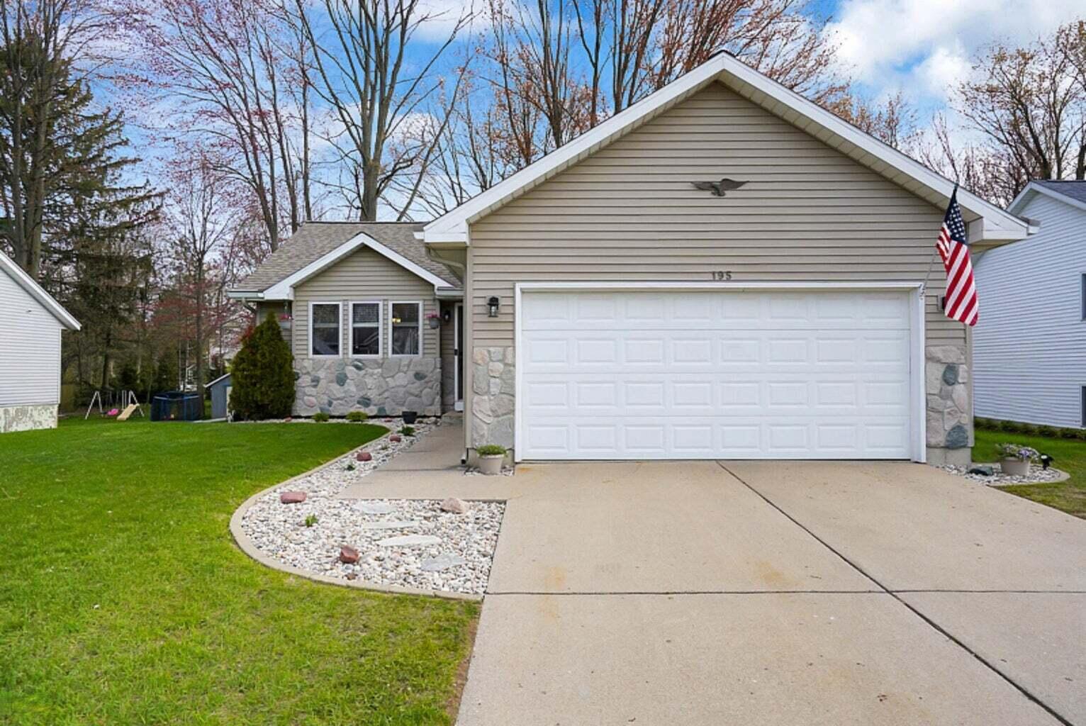 195 Great Northern Lane