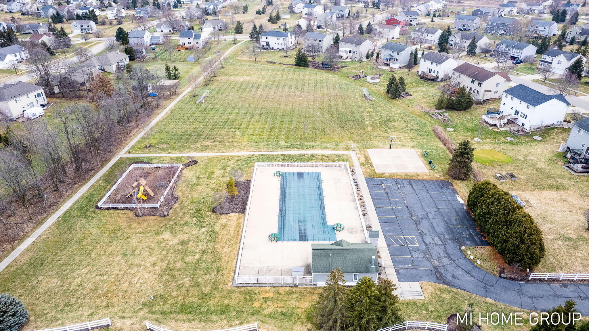 3620 Buckingham Lane 40