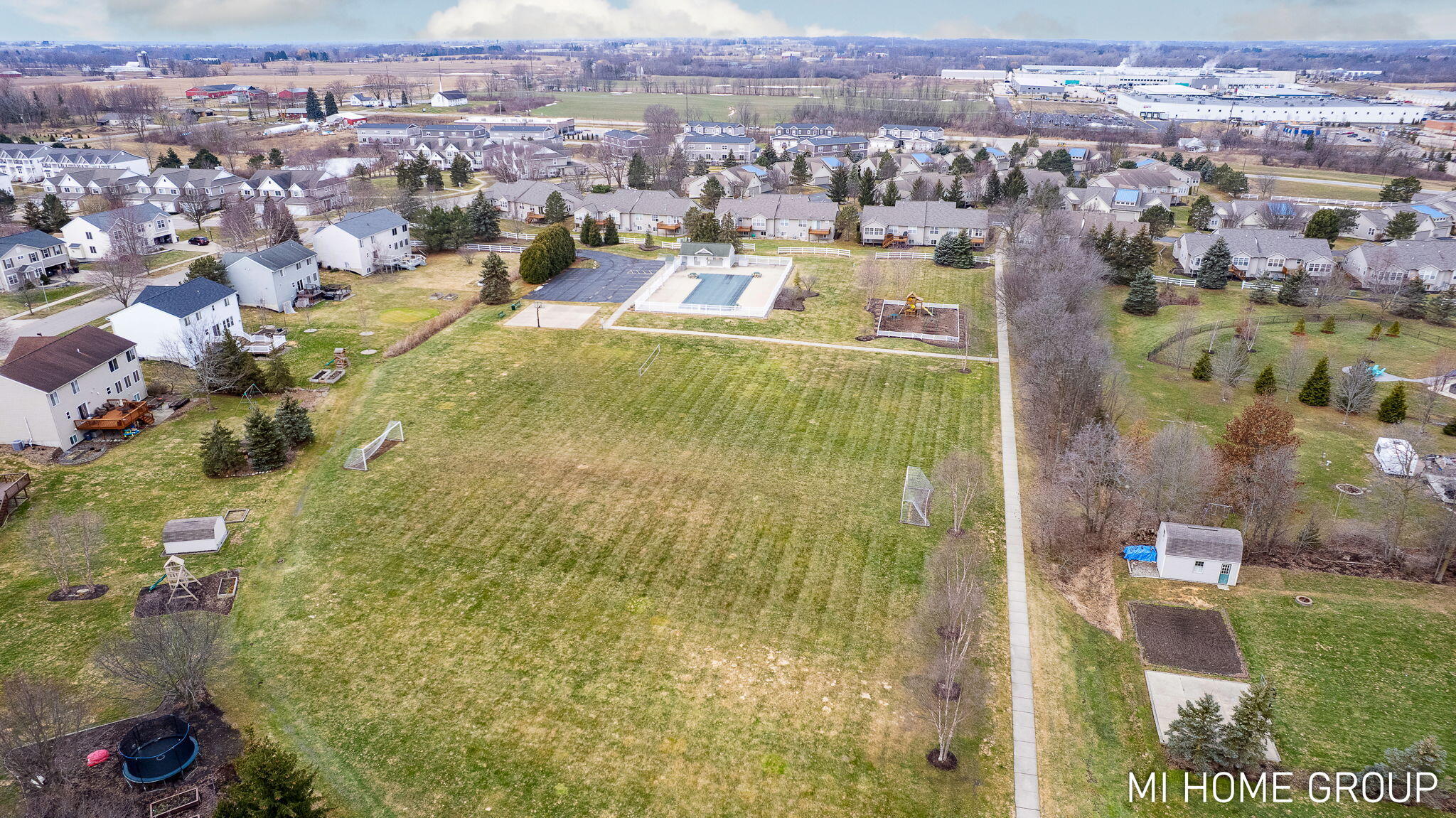 3620 Buckingham Lane 40