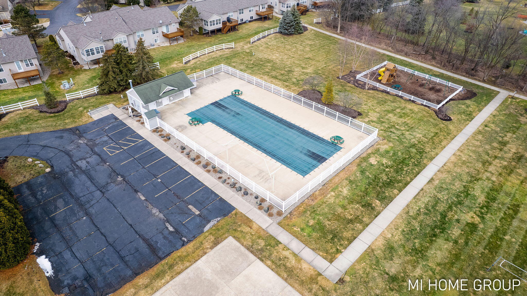 3620 Buckingham Lane 40