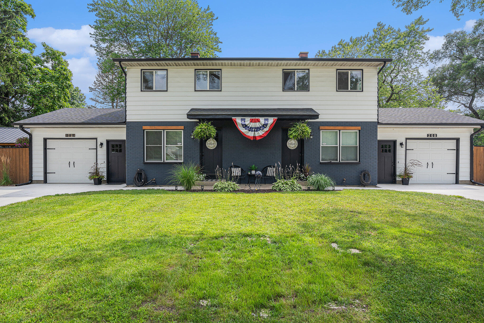 206 208 Elm Lane