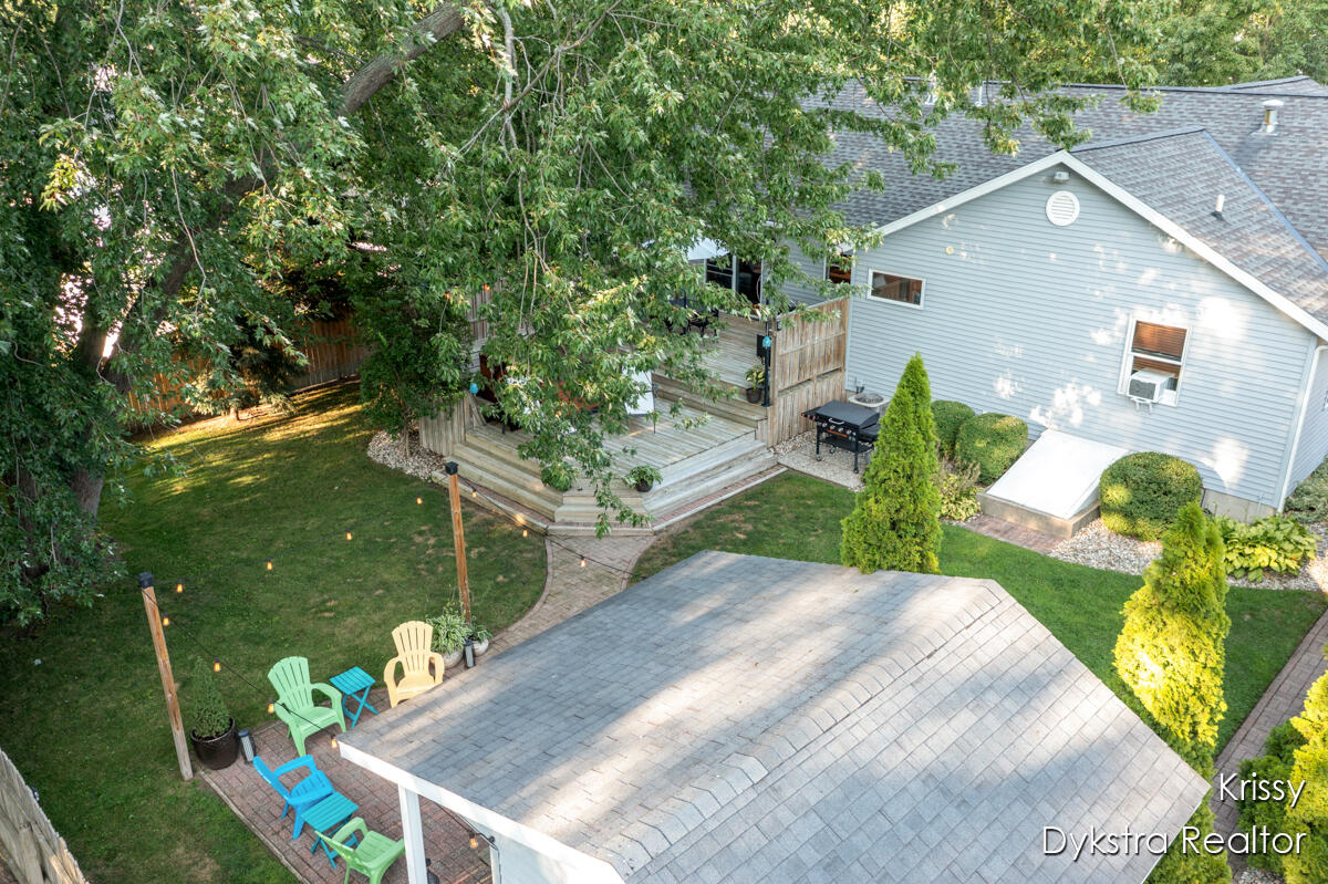 974 Songbird Lane