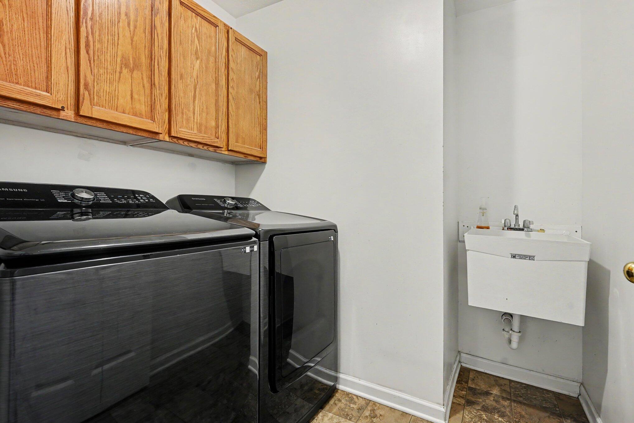 495 W 24th Street