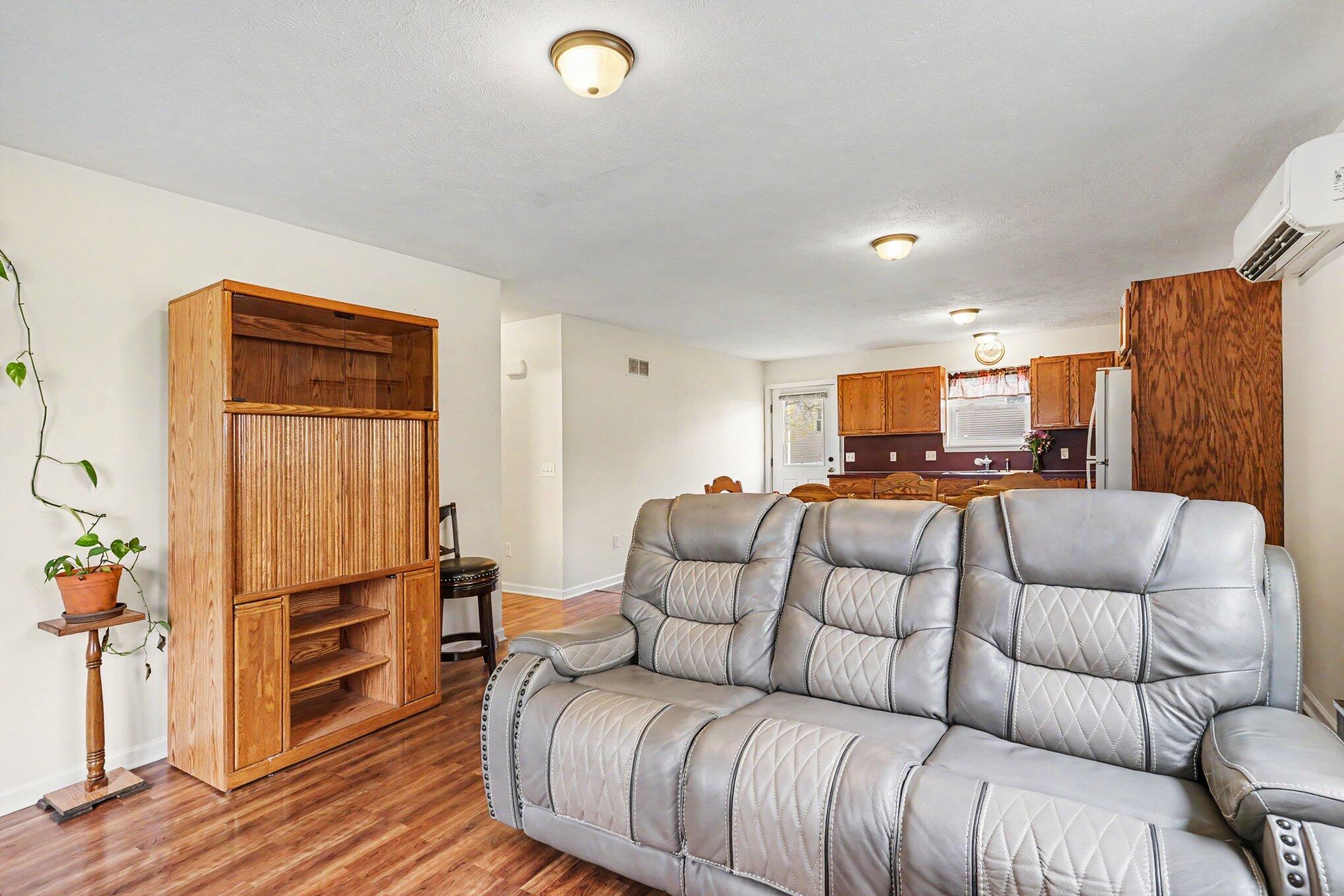 495 W 24th Street