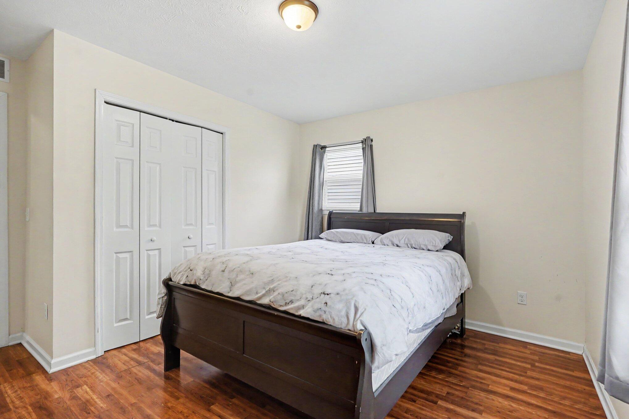 495 W 24th Street