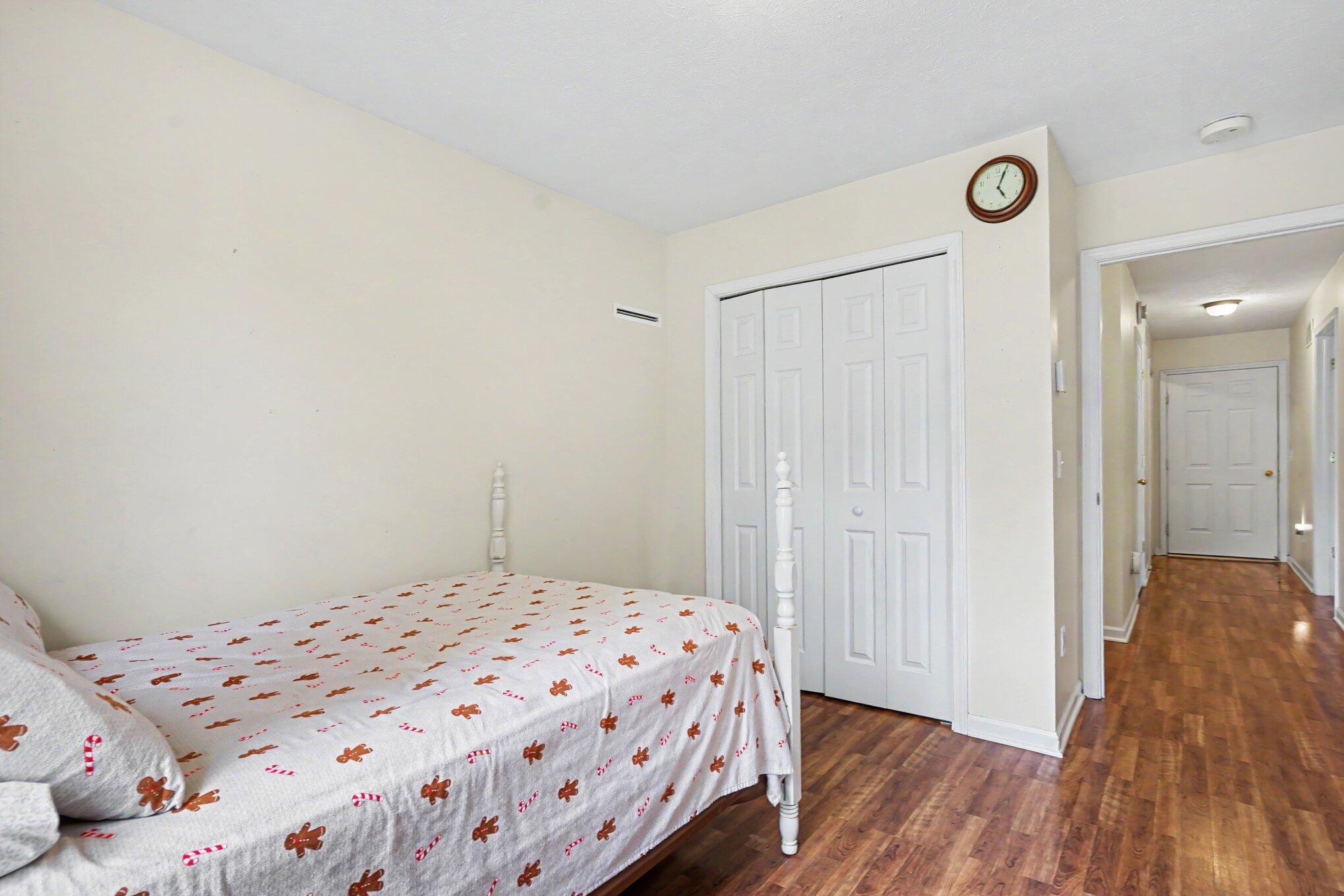 495 W 24th Street