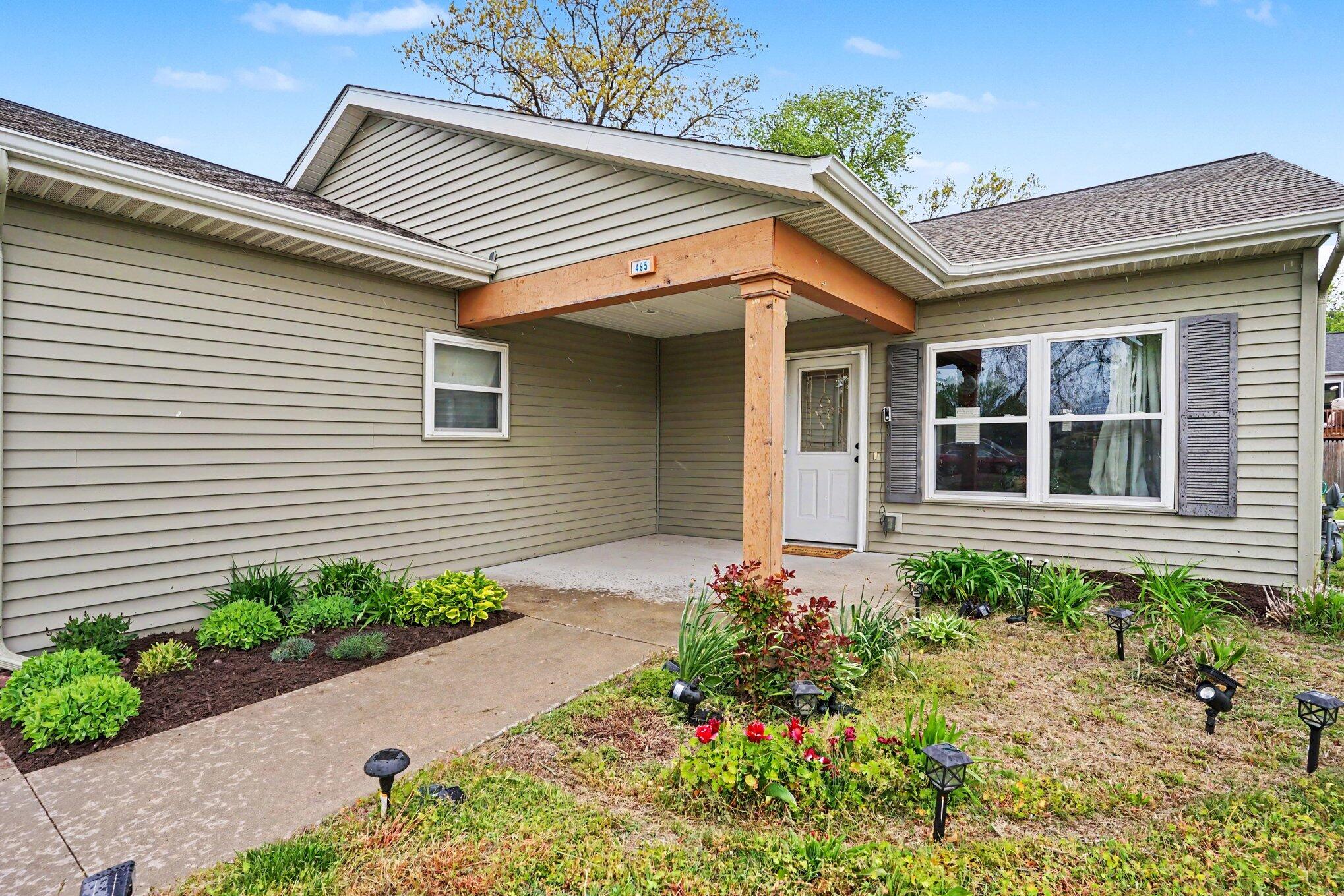 495 W 24th Street